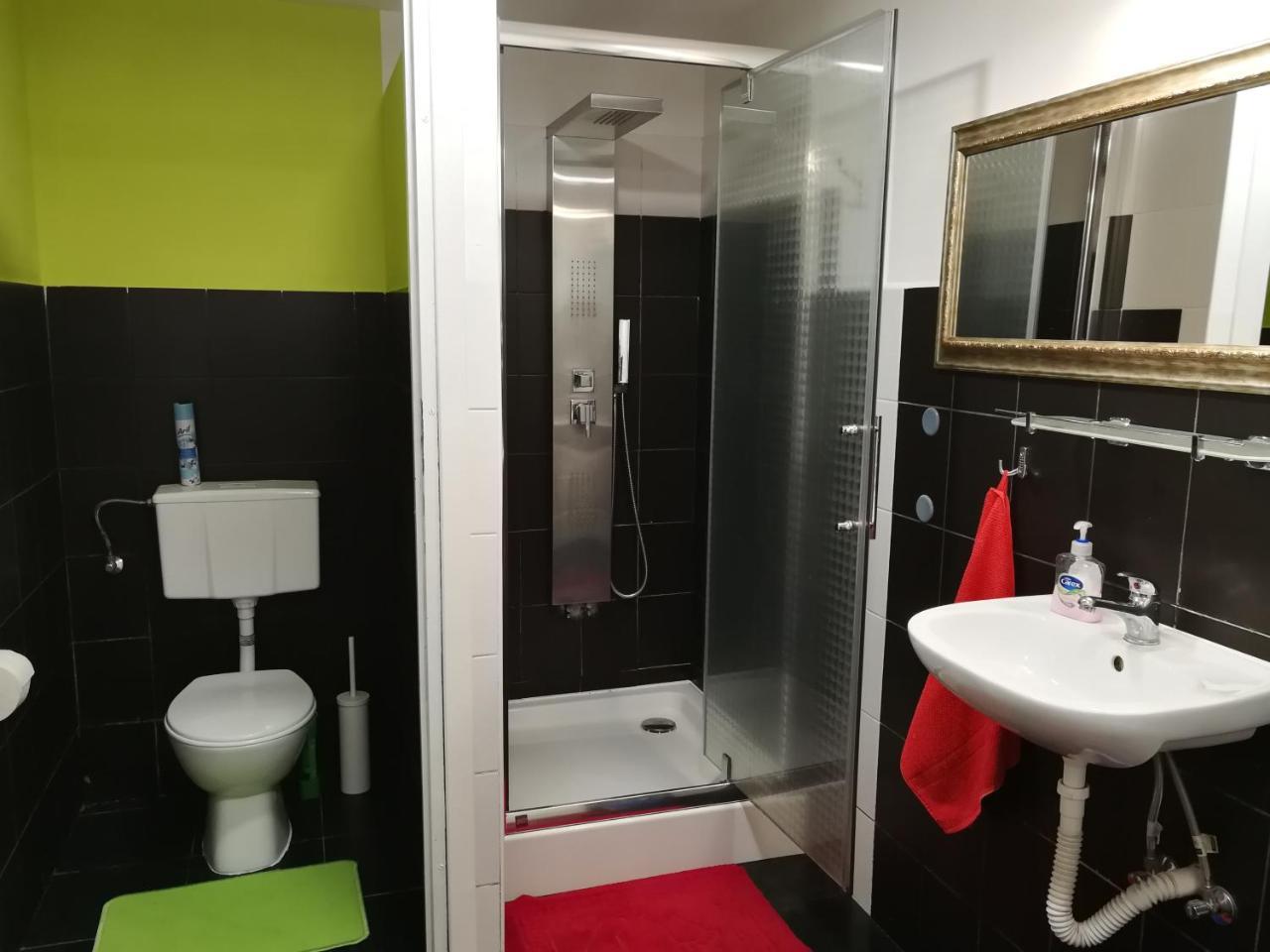 Cosy Dungeon Double Room With Ac Krakau Exterior foto